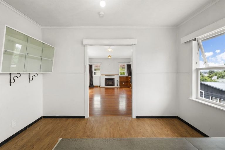 Photo of property in 13 Bruce Road, Glenfield, Auckland, 0629