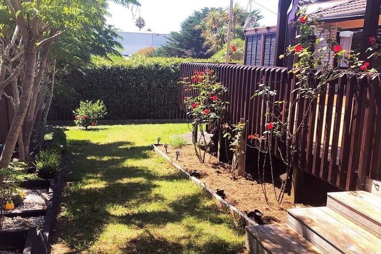 Photo of property in 29 Cottesmore Place, Huntington Park, Auckland, 2013