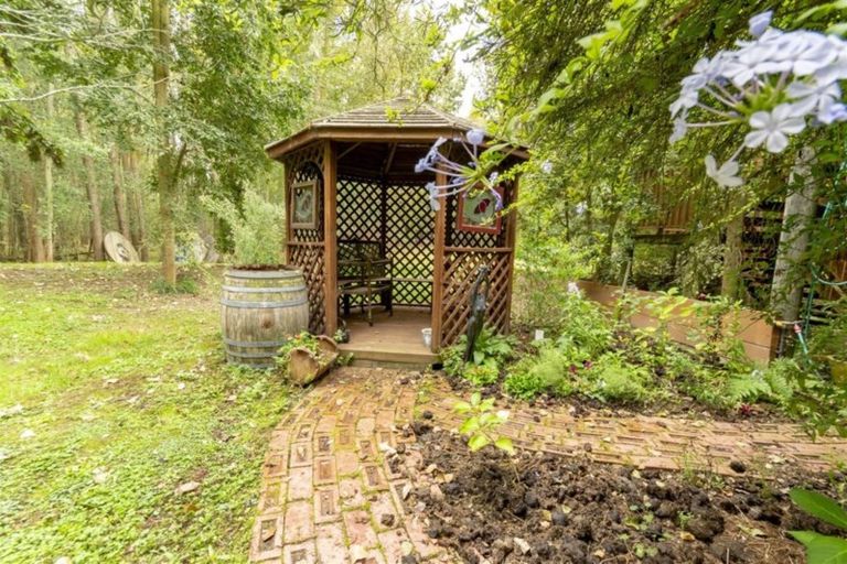 Photo of property in 2175 Main Road North, Sefton, Amberley, 7481