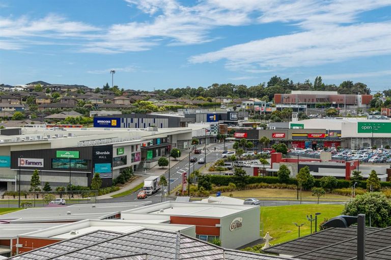 Photo of property in 50 Wainui Road, Silverdale, 0932