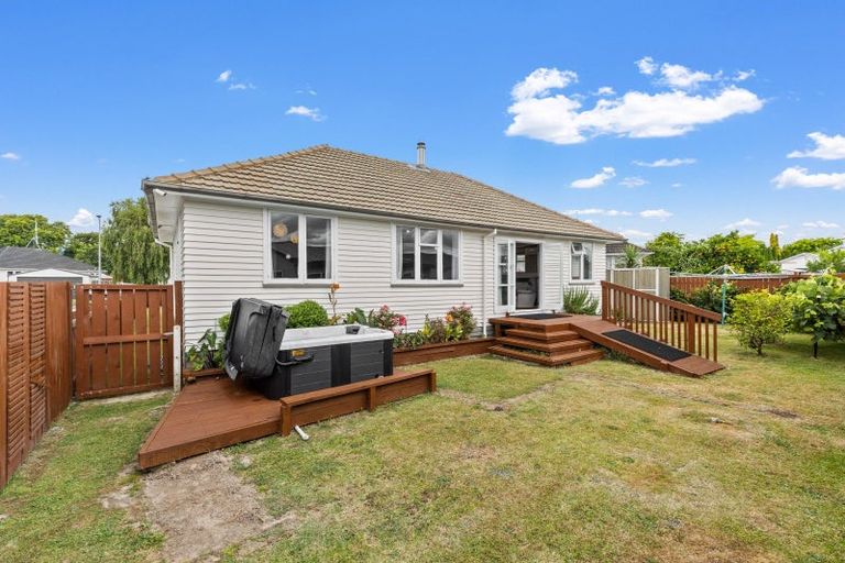 Photo of property in 8 Le Quesne Place, Fairfield, Hamilton, 3214