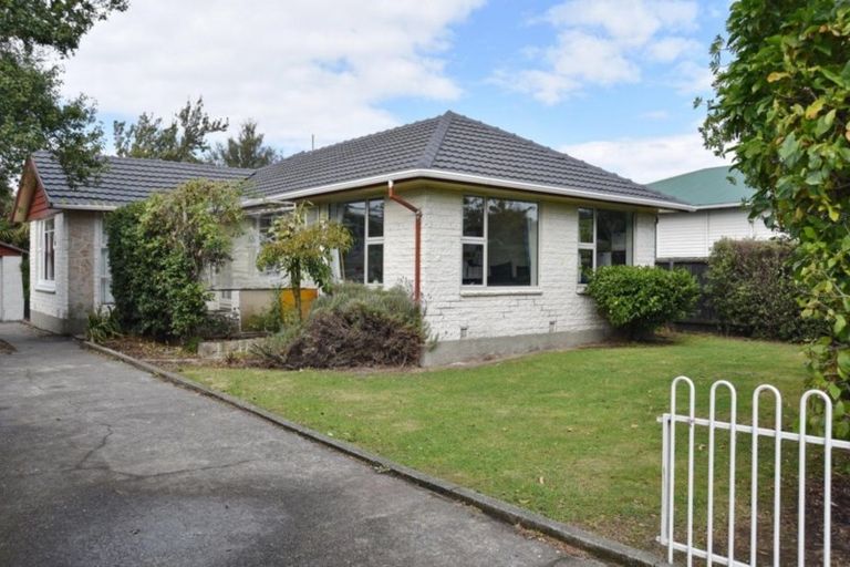 Photo of property in 54 Peer Street, Upper Riccarton, Christchurch, 8041
