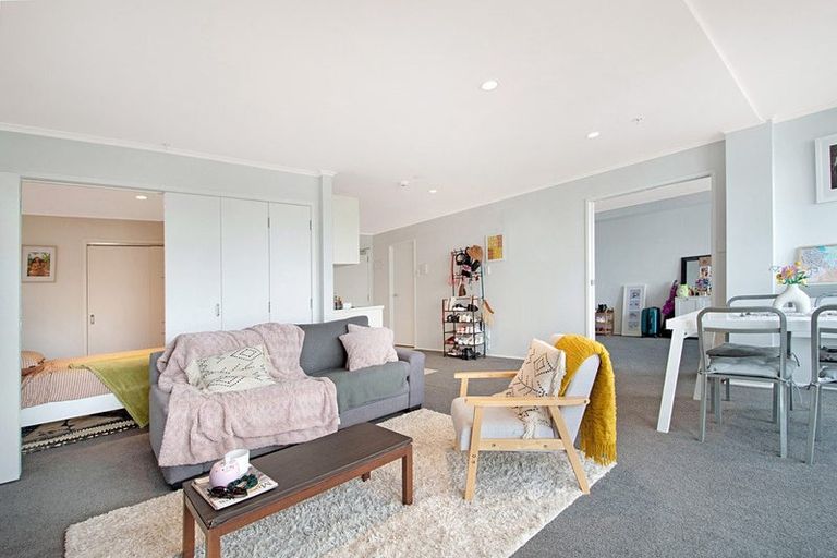 Photo of property in Westward Park Estate, 14e/30 Westward Ho, Glen Eden, Auckland, 0602