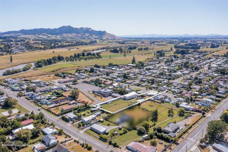 Photo of property in 13 Waverley Street, East Gore, Gore, 9710