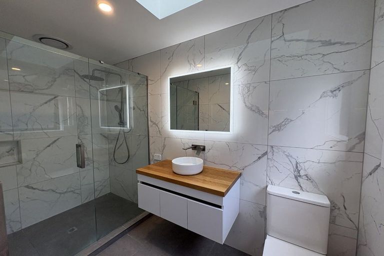 Photo of property in 89 Oak Road, Poraiti, Napier, 4112