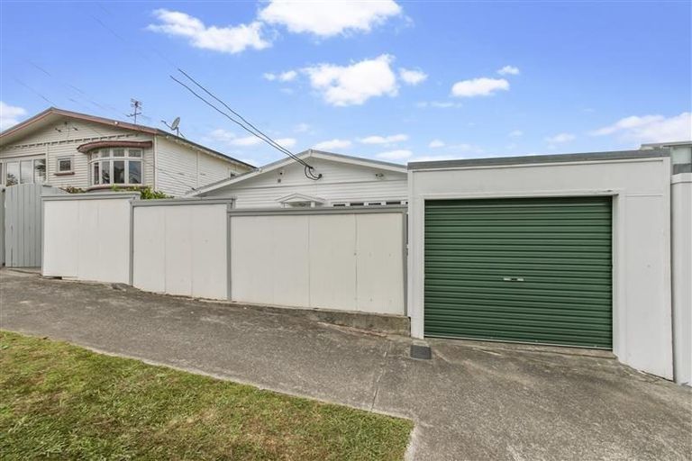 Photo of property in 10 Westmere Crescent, Westmere, Auckland, 1022