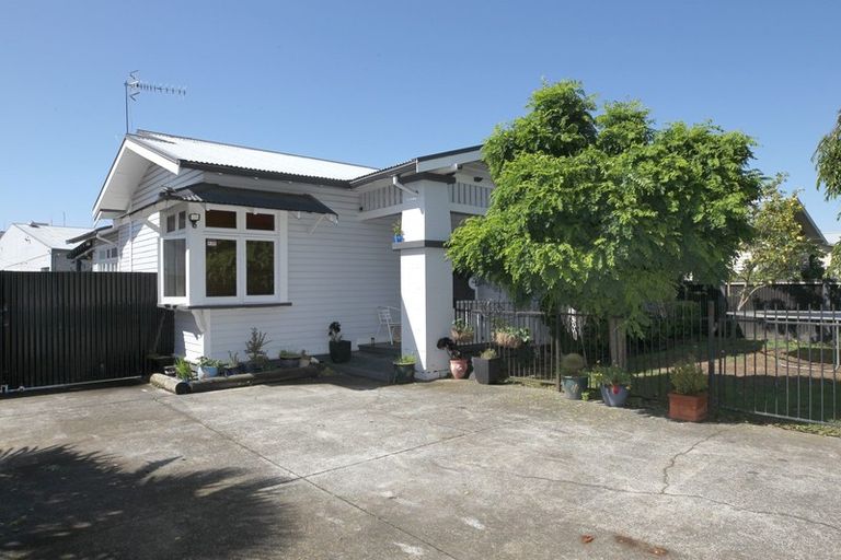 Photo of property in 619 Nelson Street North, Hastings, 4122