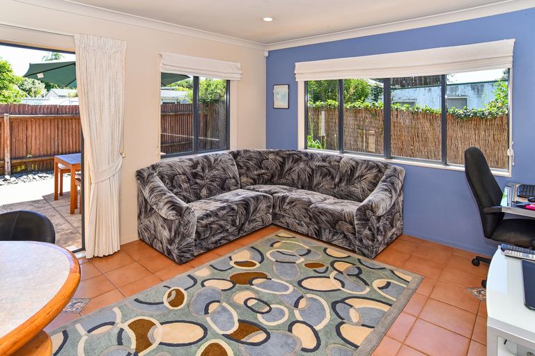 Photo of property in 548a Weymouth Road, Weymouth, Auckland, 2103