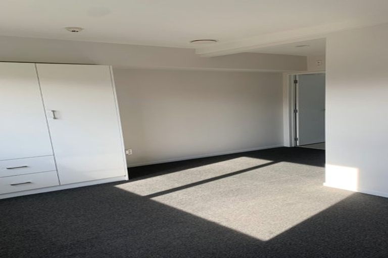 Photo of property in 60 Niu Lane, Te Atatu South, Auckland, 0610