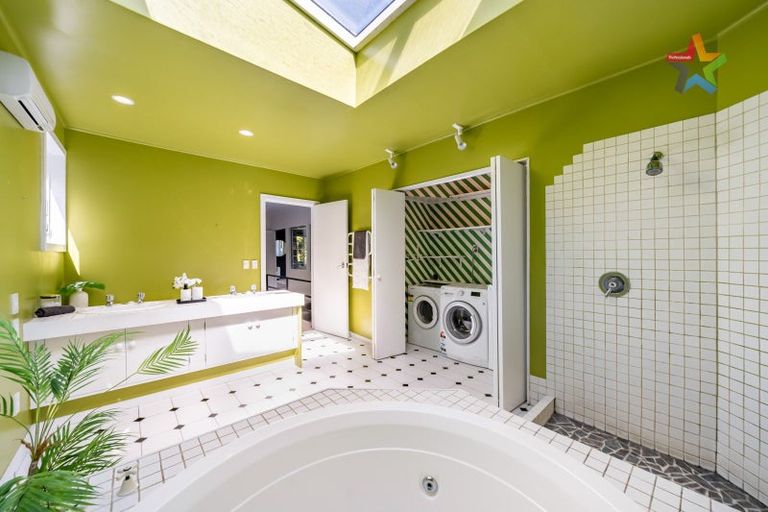 Photo of property in 12 Whiorau Grove, Lowry Bay, Lower Hutt, 5013