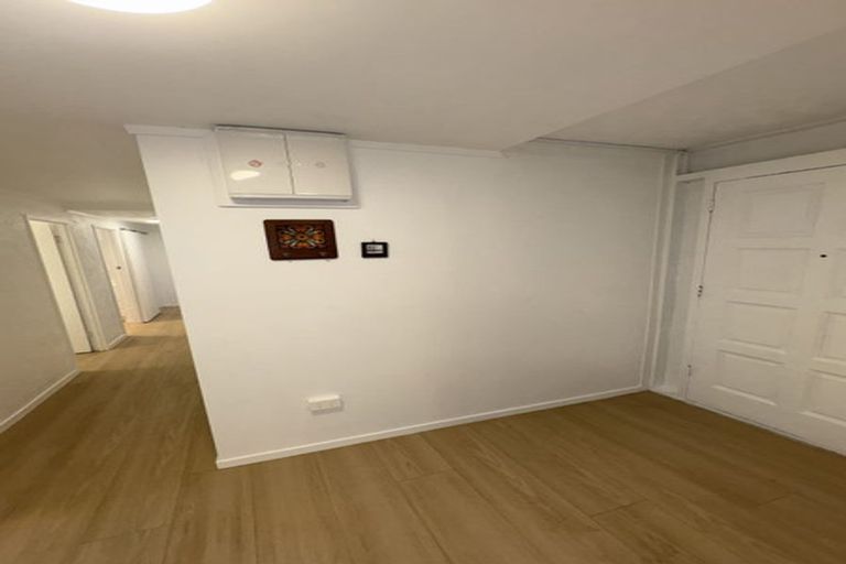 Photo of property in 8 Awaruku Road, Torbay, Auckland, 0630