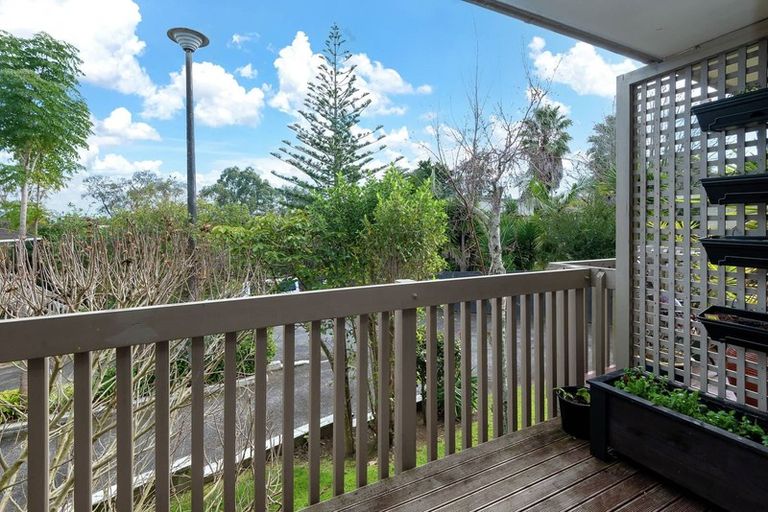 Photo of property in 2/35 Patons Road, Howick, Auckland, 2014