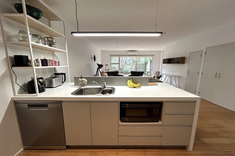 Photo of property in 61 Saddleback Grove, Karori, Wellington, 6012