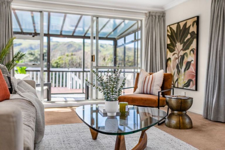 Photo of property in 27 Rawhiti Road, Pukerua Bay, Porirua, 5026