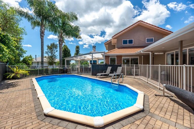 Photo of property in 11 Hinton Place, Pyes Pa, Tauranga, 3112