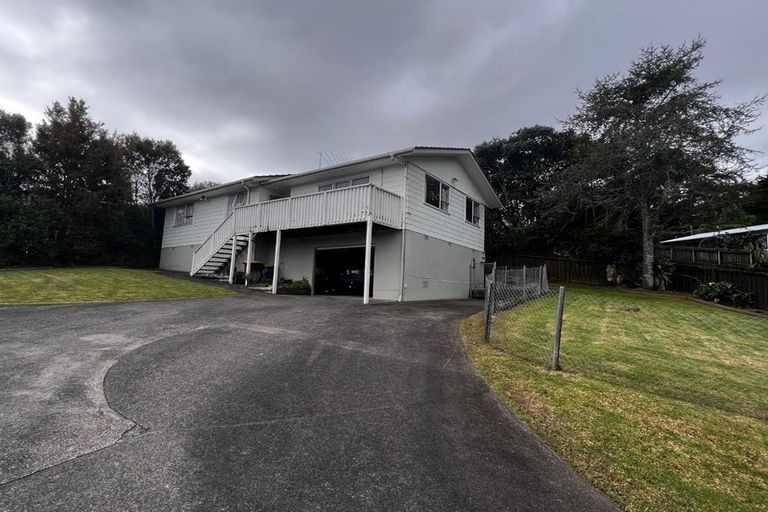 Photo of property in 1/27 Midgley Road, West Harbour, Auckland, 0618