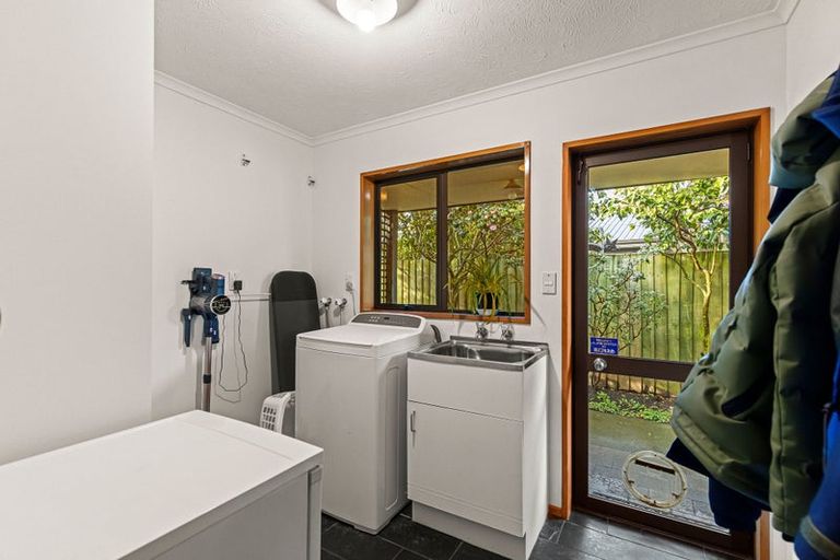 Photo of property in 33 Cherrywood Place, Redwood, Christchurch, 8051