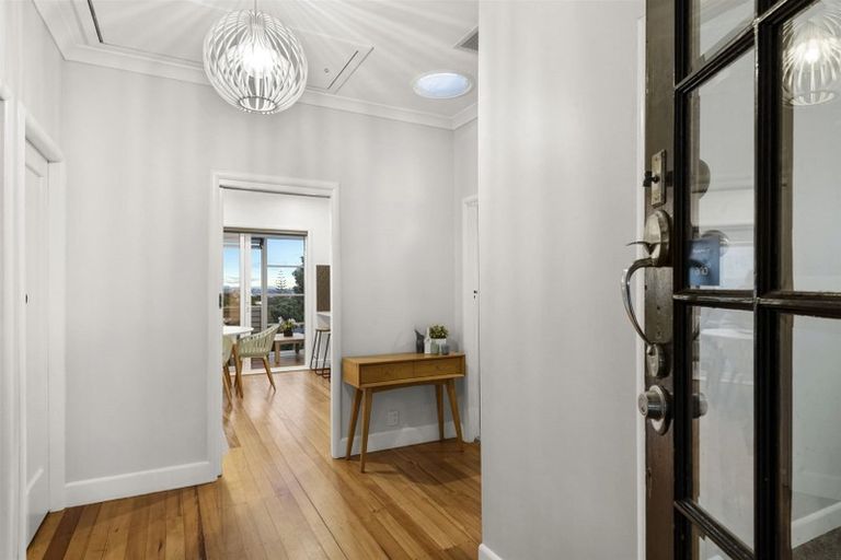 Photo of property in 161 Birkenhead Avenue, Birkenhead, Auckland, 0626