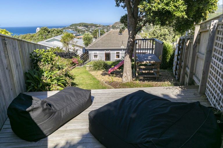 Photo of property in 35 Hudson Street, Island Bay, Wellington, 6023