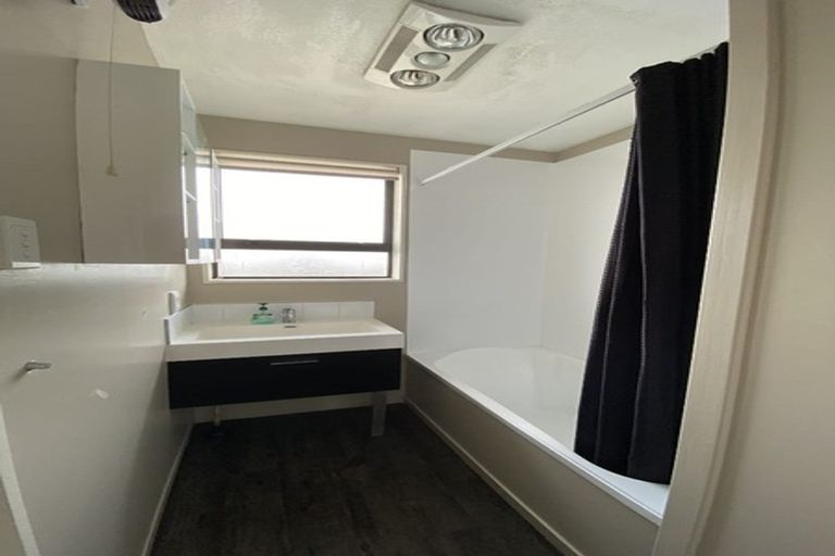 Photo of property in 60a Mclauchlan Street, Springlands, Blenheim, 7201