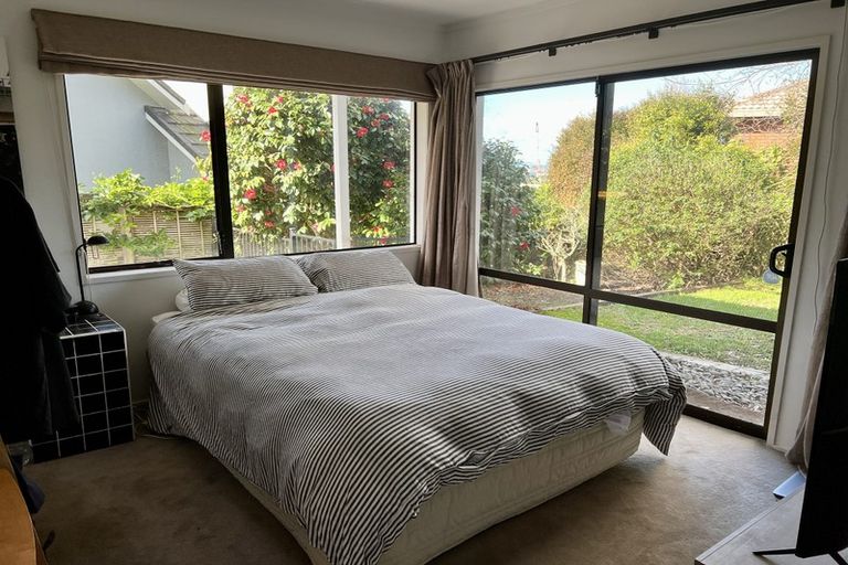 Photo of property in 1/114 Ocean View Road, Northcote, Auckland, 0627