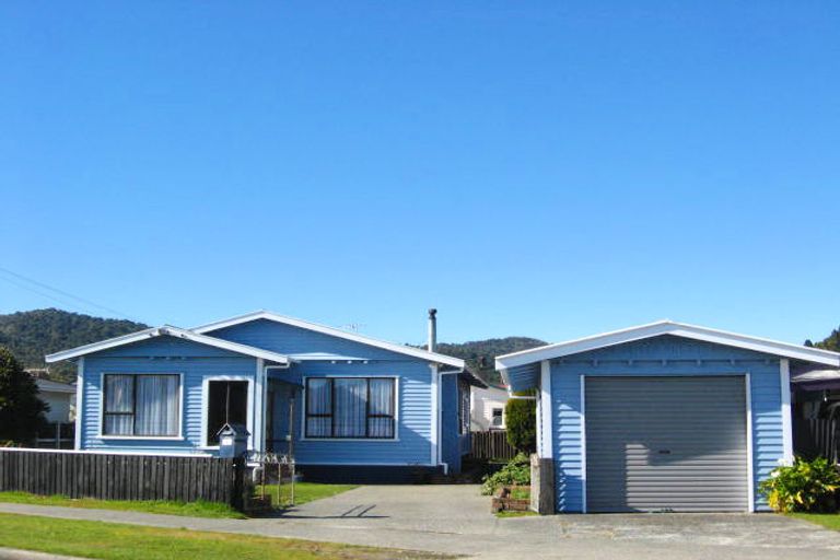 Photo of property in 141 Shakespeare Street, Greymouth, 7805