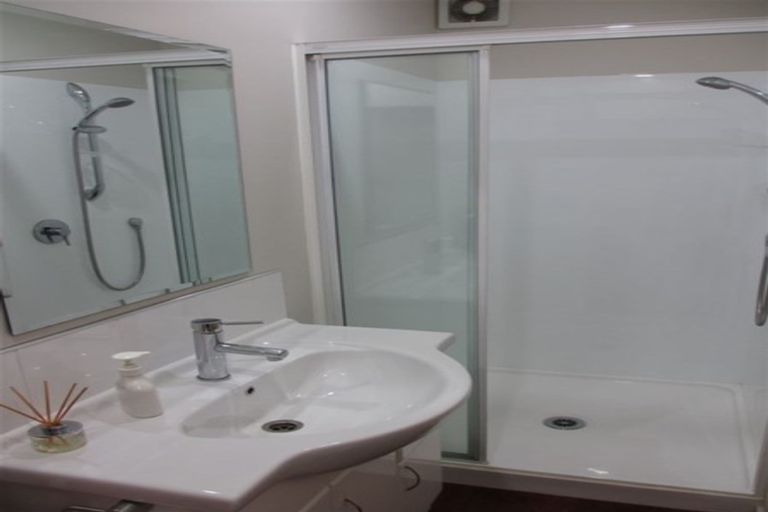 Photo of property in 3/82 Packe Street, Edgeware, Christchurch, 8013