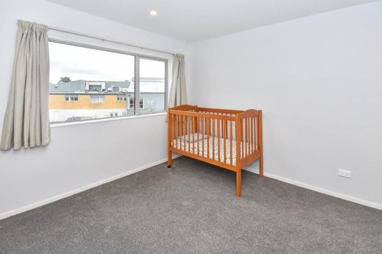 Photo of property in 37/11 Ray Small Drive, Papakura, 2110