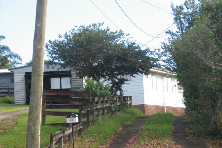 Photo of property in 33 Waimumu Road, Massey, Auckland, 0614
