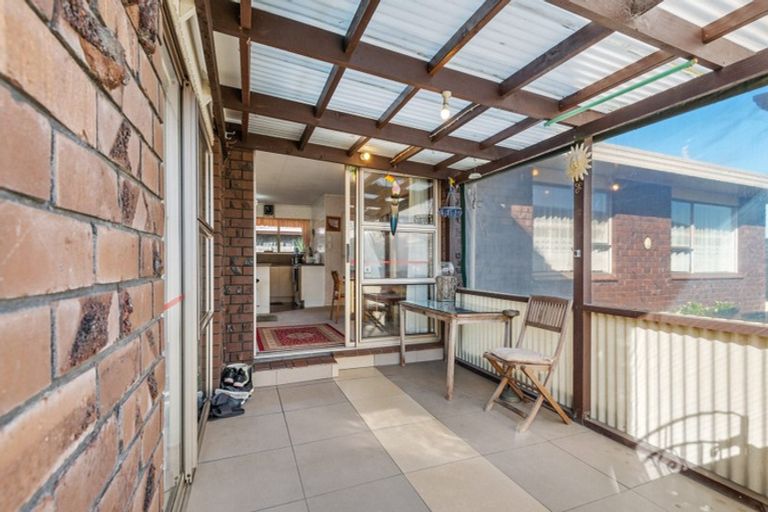 Photo of property in 34 Balgowan Terrace, Conifer Grove, Takanini, 2112