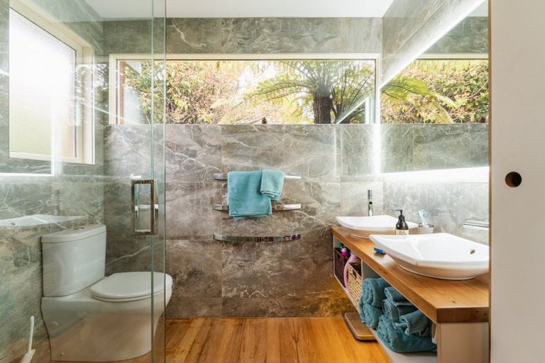 Photo of property in 15 Derwent Street, Helensburgh, Dunedin, 9010