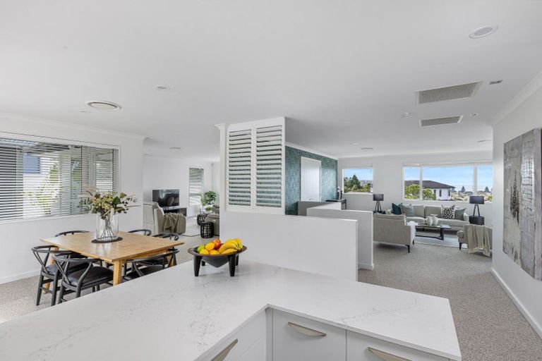 Photo of property in 56 Grovenor Drive, Orewa, 0931