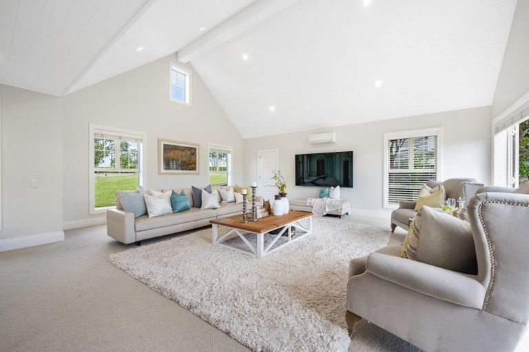 Photo of property in 287 Clifton Road, Whitford, Howick, 2571