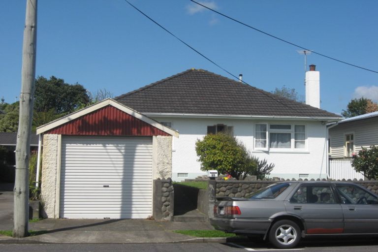 Photo of property in 31 Hine Street, New Plymouth, 4310