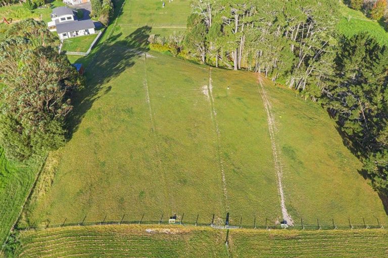 Photo of property in 370 Taupaki Road, Taupaki, Henderson, 0782