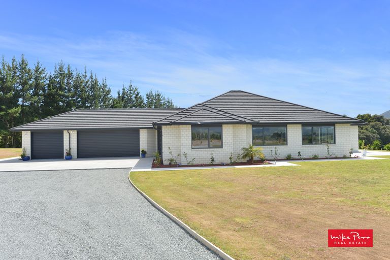 Photo of property in 76 Whatitiri Road, Maungatapere, Whangarei, 0179