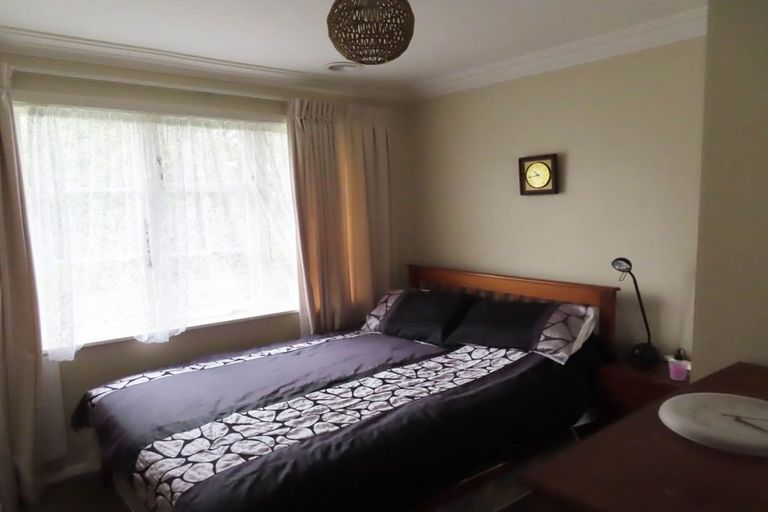 Photo of property in 1 Barsi Grove, Avalon, Lower Hutt, 5011