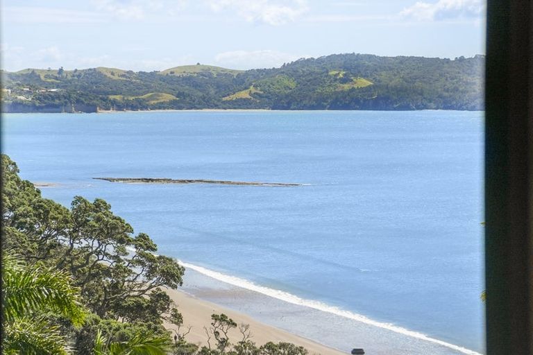 Photo of property in 22 Durness Place, Red Beach, 0932