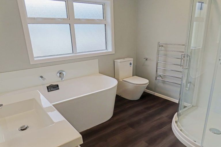 Photo of property in 4 Delaney Drive, Stokes Valley, Lower Hutt, 5019