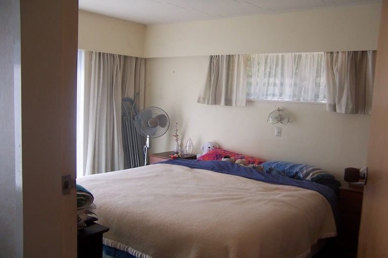 Photo of property in 3c Peckham Grove, Tawa, Wellington, 5028