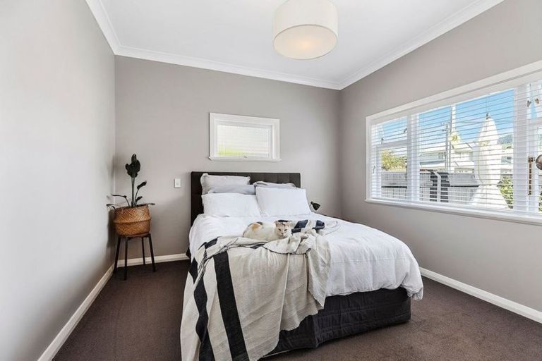 Photo of property in 62 Oxford Street, Tawa, Wellington, 5028