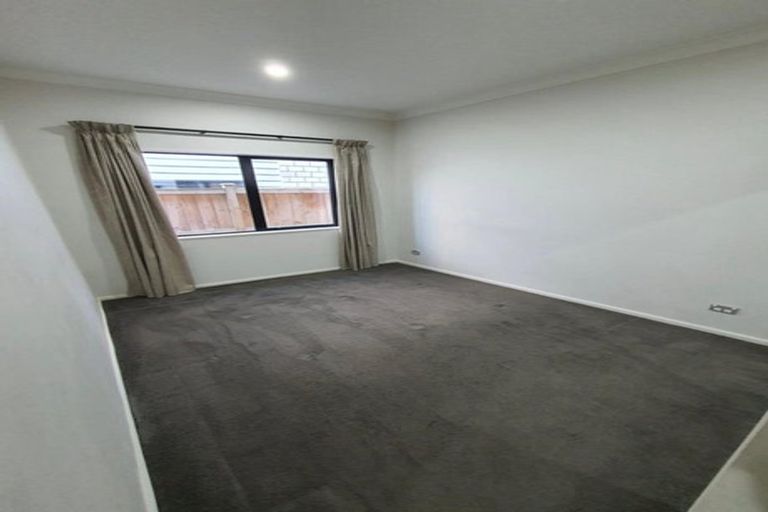 Photo of property in 98 Tir Conaill Avenue, Flat Bush, Auckland, 2019