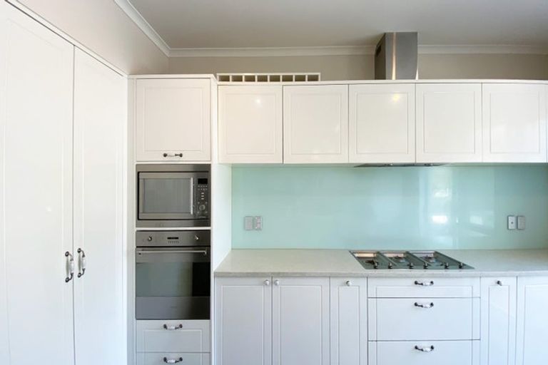 Photo of property in 33 Saint Maroun Rise, The Gardens, Auckland, 2105