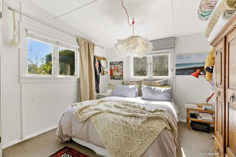 Photo of property in 56 Princess Street, Martinborough, 5711