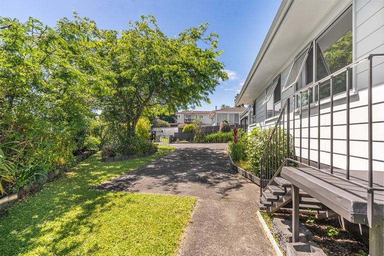 Photo of property in 12 Pureora Place, Clendon Park, Auckland, 2103