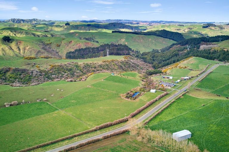Photo of property in 131 Tiromoana Road, Maata, Eltham, 4398