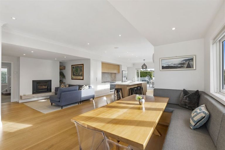 Photo of property in 136 Mellons Bay Road, Mellons Bay, Auckland, 2014