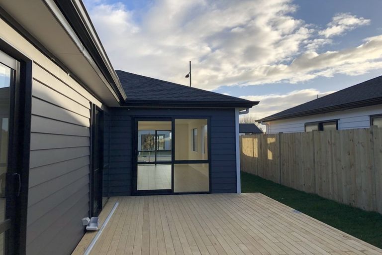 Photo of property in 19 Earlywood Road, Takanini, 2110