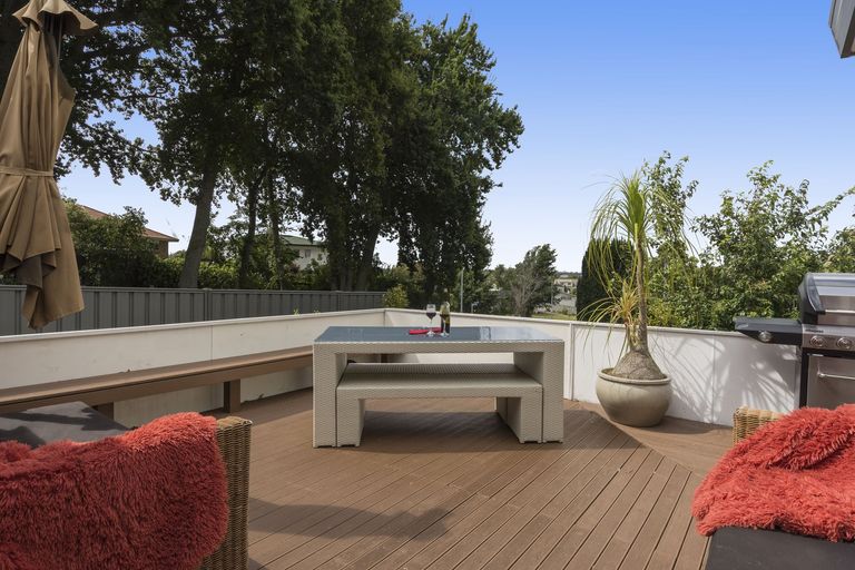 Photo of property in 3 Village Park Drive, Welcome Bay, Tauranga, 3112