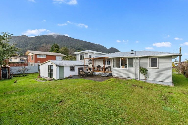 Photo of property in 2 Henton Street, Te Aroha, 3320